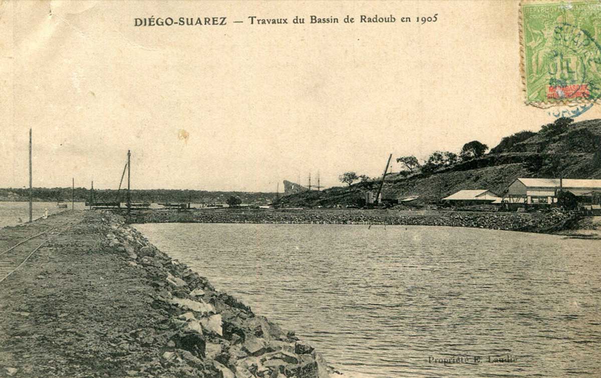 Les travaux du bassin de radoub de Diego Suarez en 1905